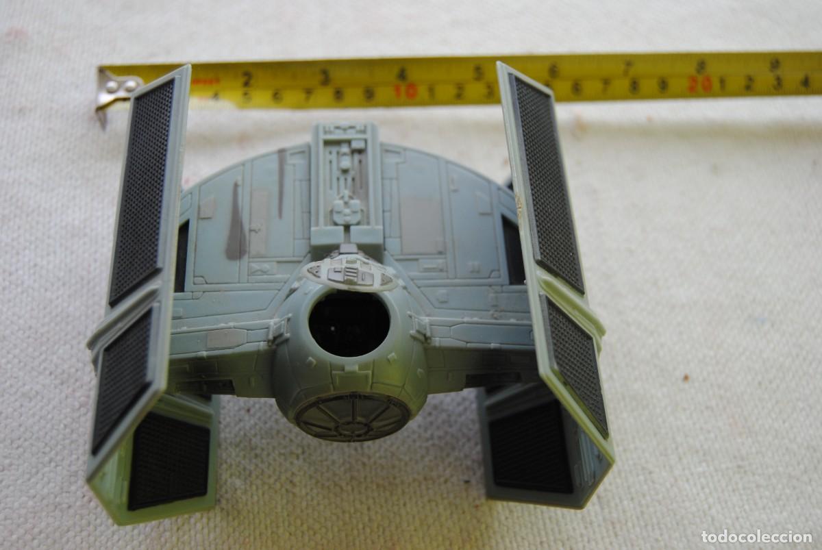 Figuras y mu&ntilde;ecos Star Wars: nave de ataque star wars, con piloto. - Foto 1