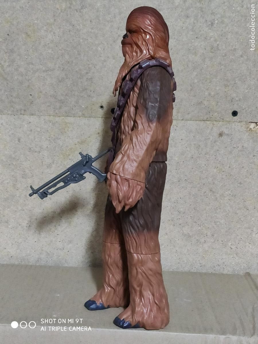 Figuras y mu&ntilde;ecos Star Wars: CHEWBACCA STAR WARS HASBRO 33 CM - Foto 2