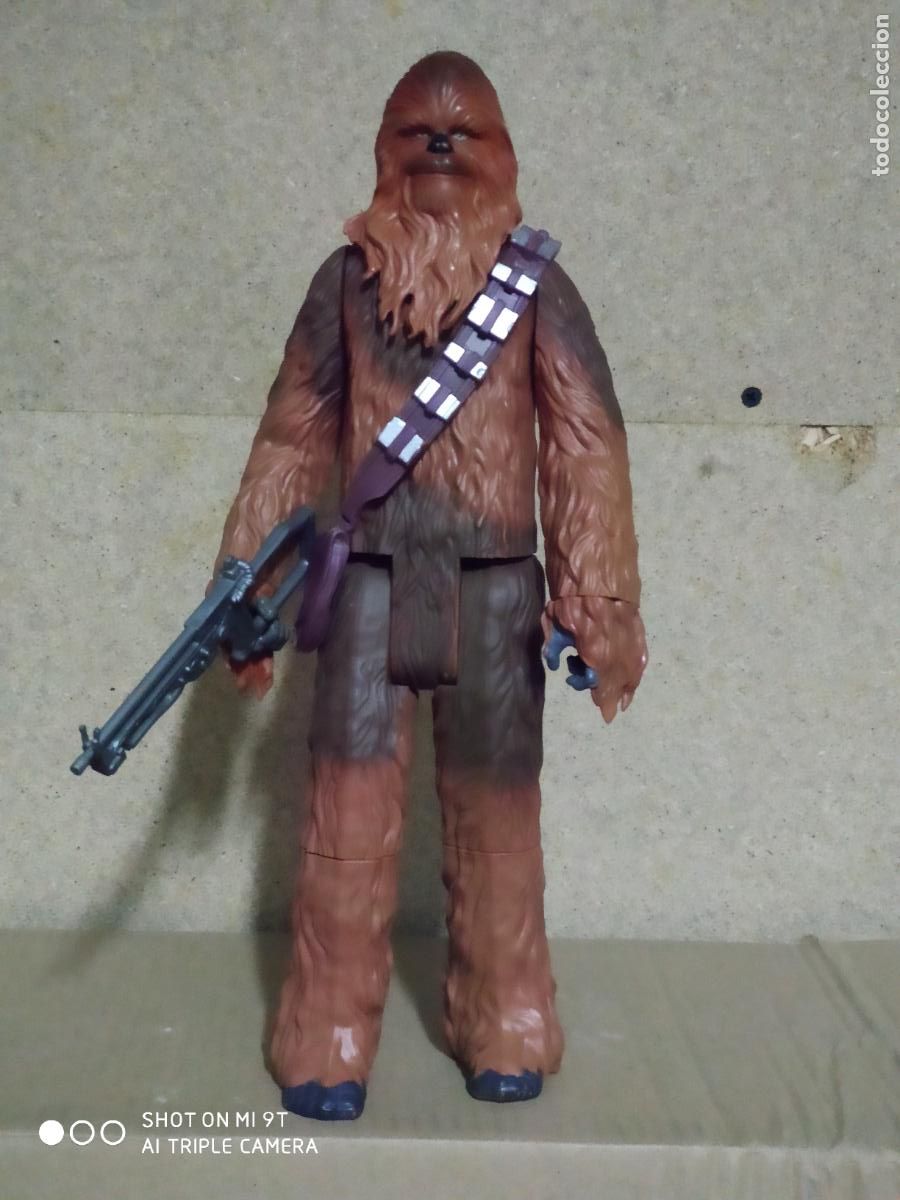 Figuras y mu&ntilde;ecos Star Wars: CHEWBACCA STAR WARS HASBRO 33 CM - Foto 1