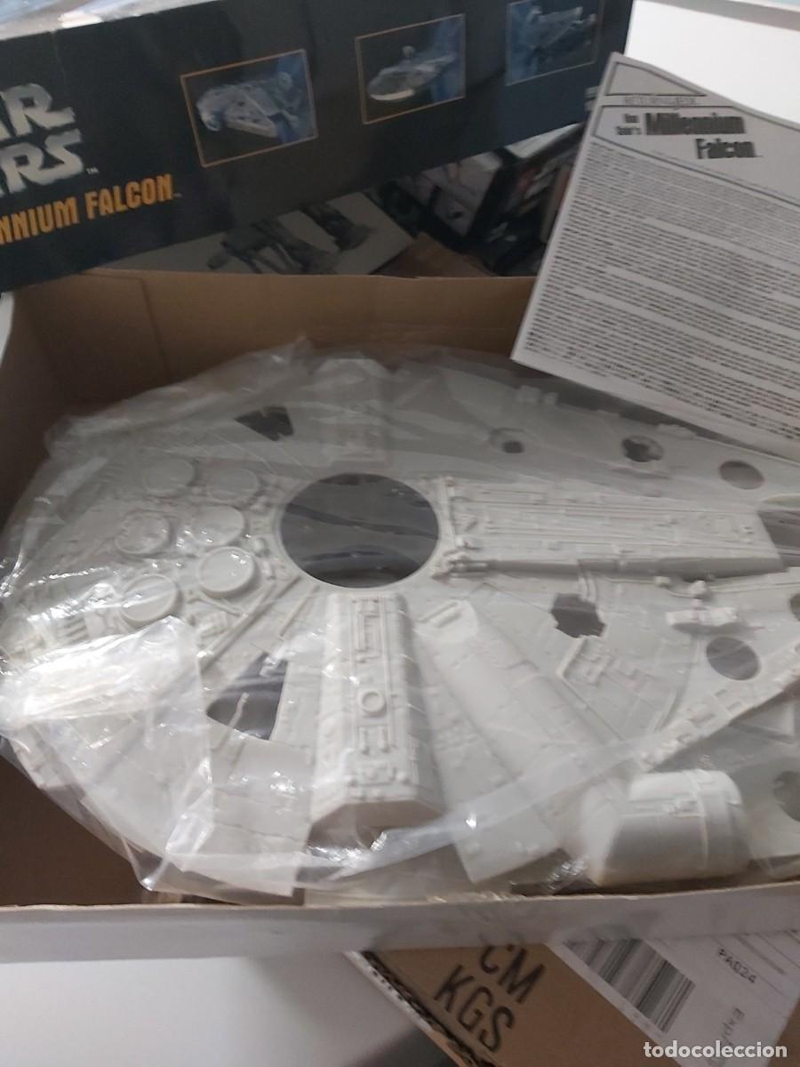 Figuras y mu&ntilde;ecos Star Wars: MAQUETA STAR WARS AMT: MILLENIUM FALCON - Foto 2