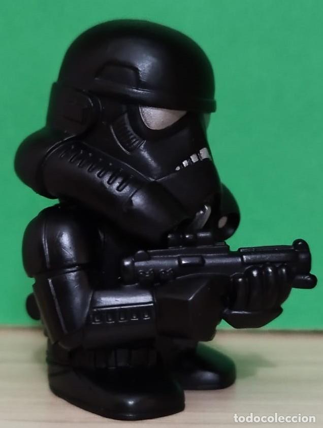Figuras y mu&ntilde;ecos Star Wars: 0010-6 STAR WARS.BLACK SHADOW STORMTROOPER.2008 - Foto 3