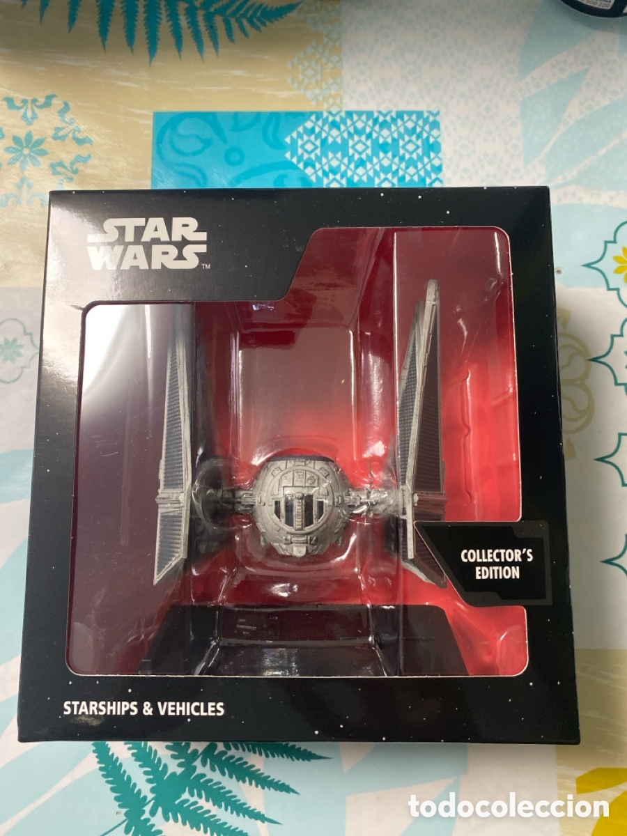 Figuras y mu&ntilde;ecos Star Wars: Nave Caxa Tie interceptor Disney - Foto 1