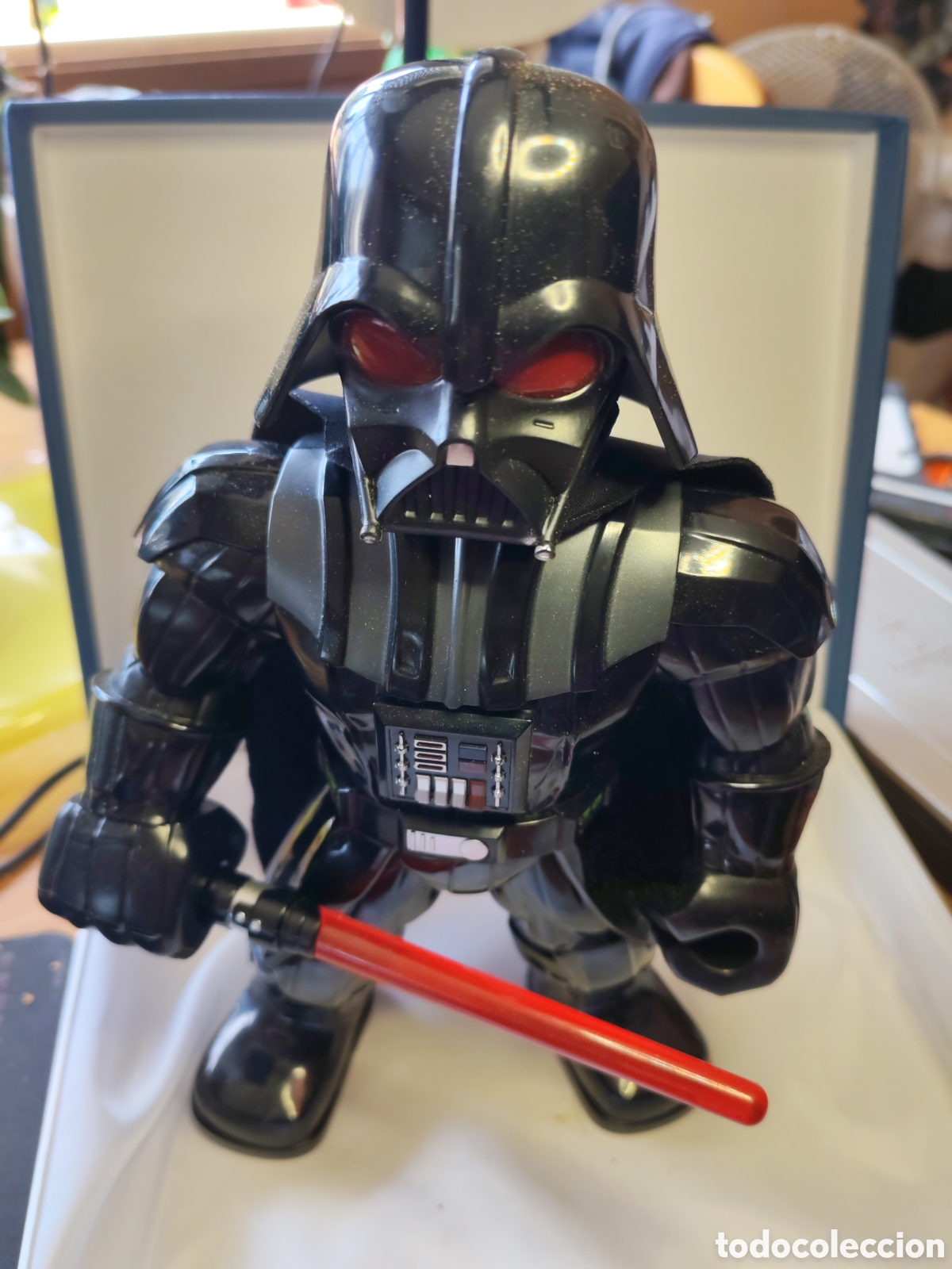 Figuras y Mu&ntilde;ecos Star Wars: STAR WARS. Figura coleccionable Darth Vader. Hasbro.