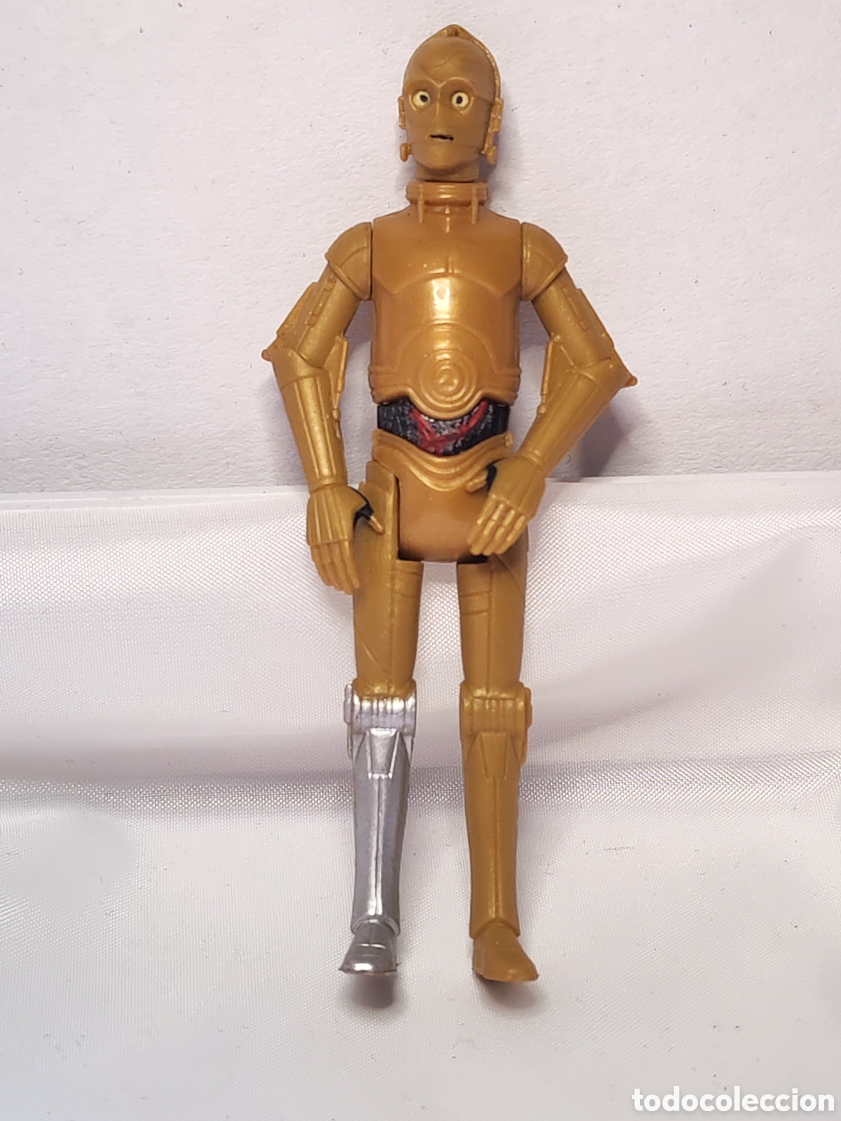Figuras y Mu&ntilde;ecos Star Wars: STAR WARS. Figura articulada C-3PO L. .Hasbro LF. 2014