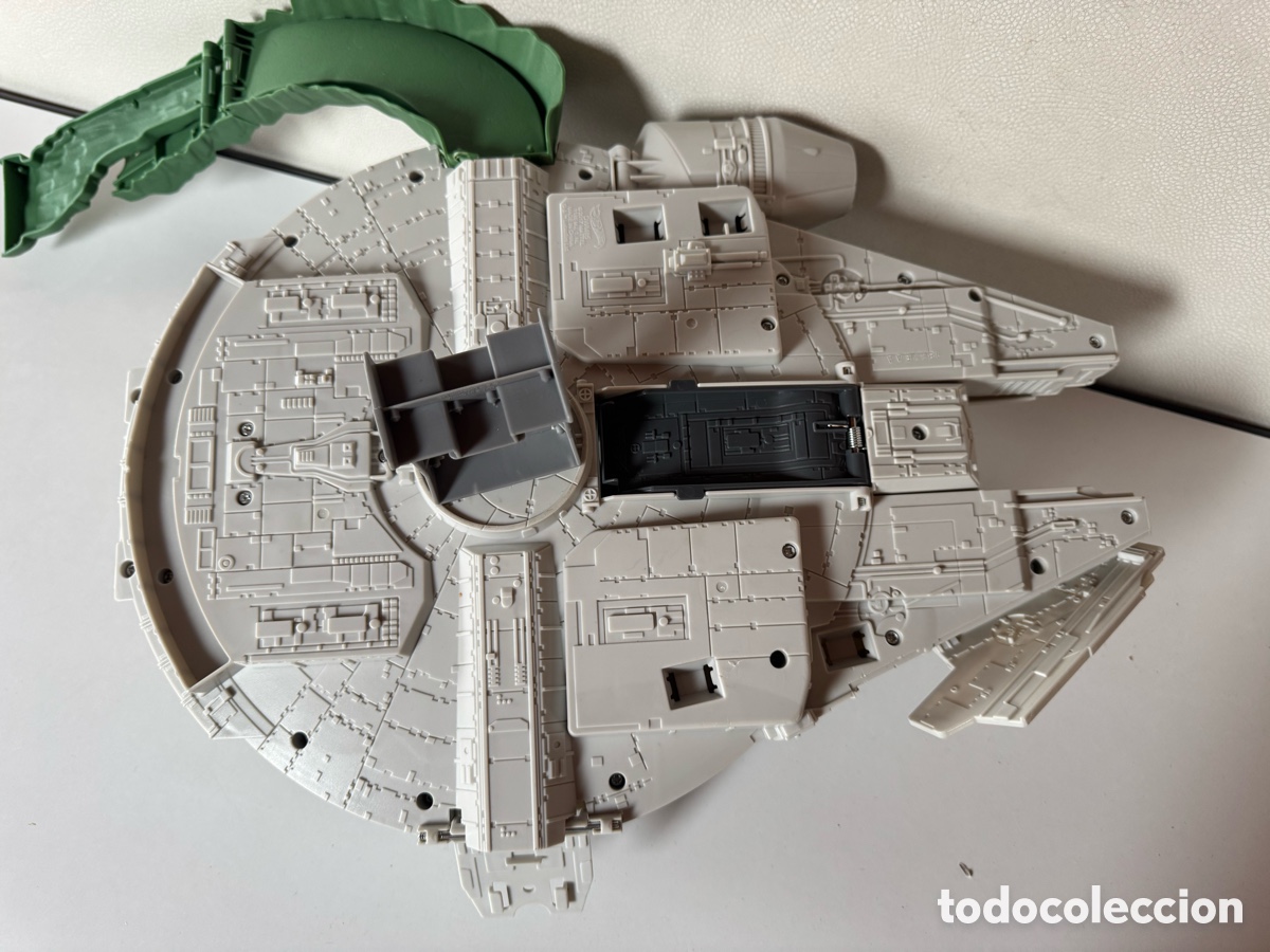 Figuras y mu&ntilde;ecos Star Wars: STAR WARS MILLENIUM FALCON LUZ SONIDO - Foto 7