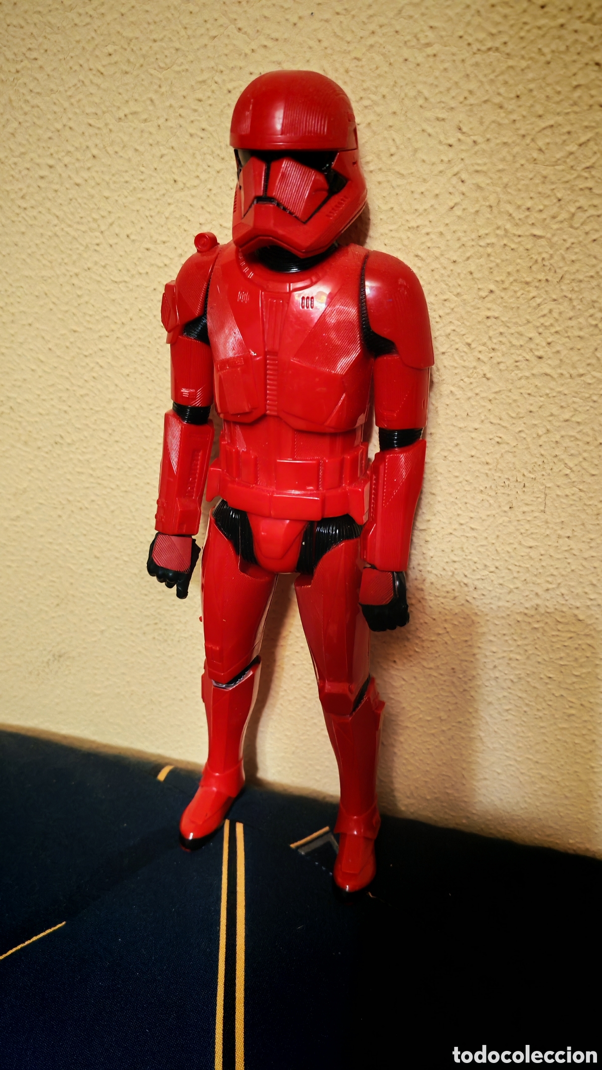 Figuras y Mu&ntilde;ecos Star Wars: STAR WAR. Sith Trooper. Hero Series. Rojo 2019 Hasbro. Lucasfilm