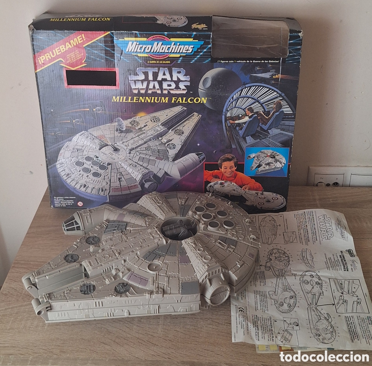 Figuras y Mu&ntilde;ecos Star Wars: Nave Star Wars - Halc&oacute;n Milenario de Micromachines - Micro Machines - Famosa - 1995 -