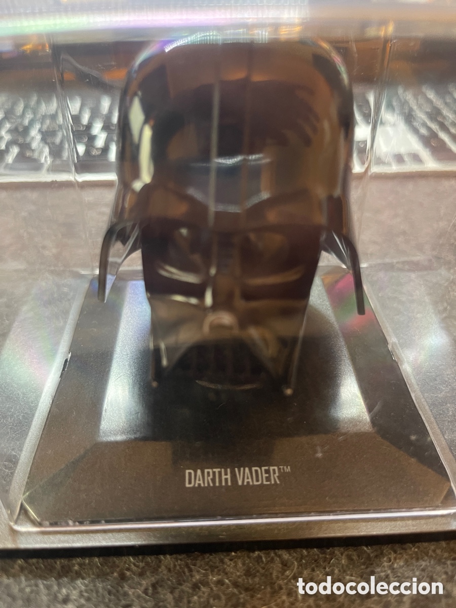 Figuras y Mu&ntilde;ecos Star Wars: Casco Darth Vader Star Wars DeAgostini con vitrina