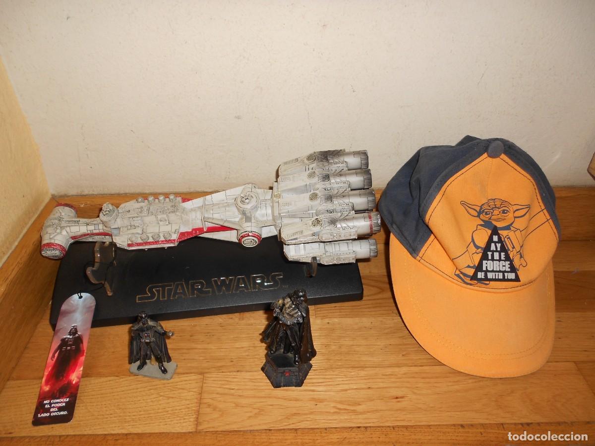 Figuras y Mu&ntilde;ecos Star Wars: TANTIVE IV / NAVE de STAR WARS - GORRA + 2 Figuras de DARTH VADER + MARCAPAGINA - 1&euro;y+