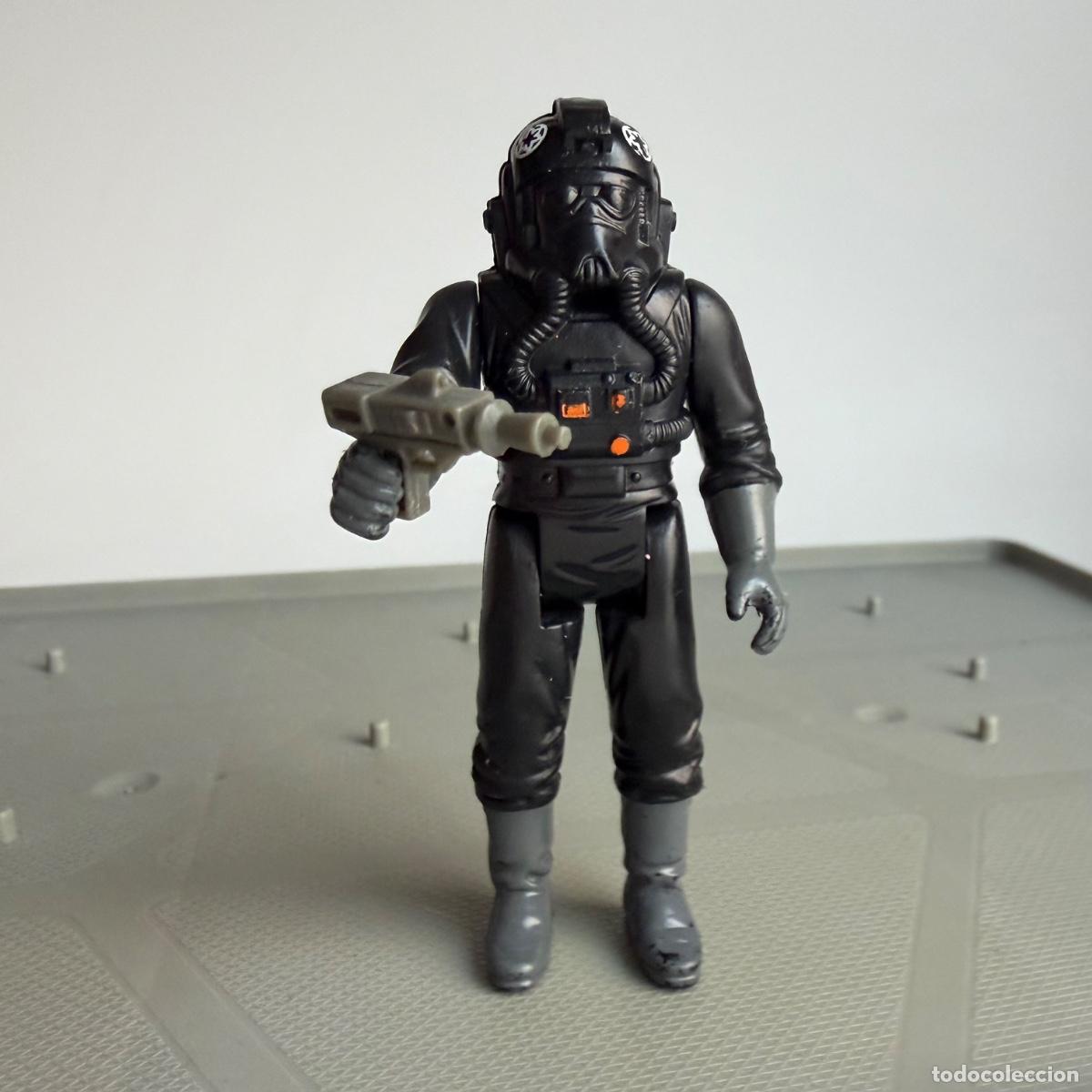 Figuras y Mu&ntilde;ecos Star Wars: Figura mu&ntilde;eco Imperial TIE Fighter Pilot con blaster Star wars Kader Kenner 1982 China arma