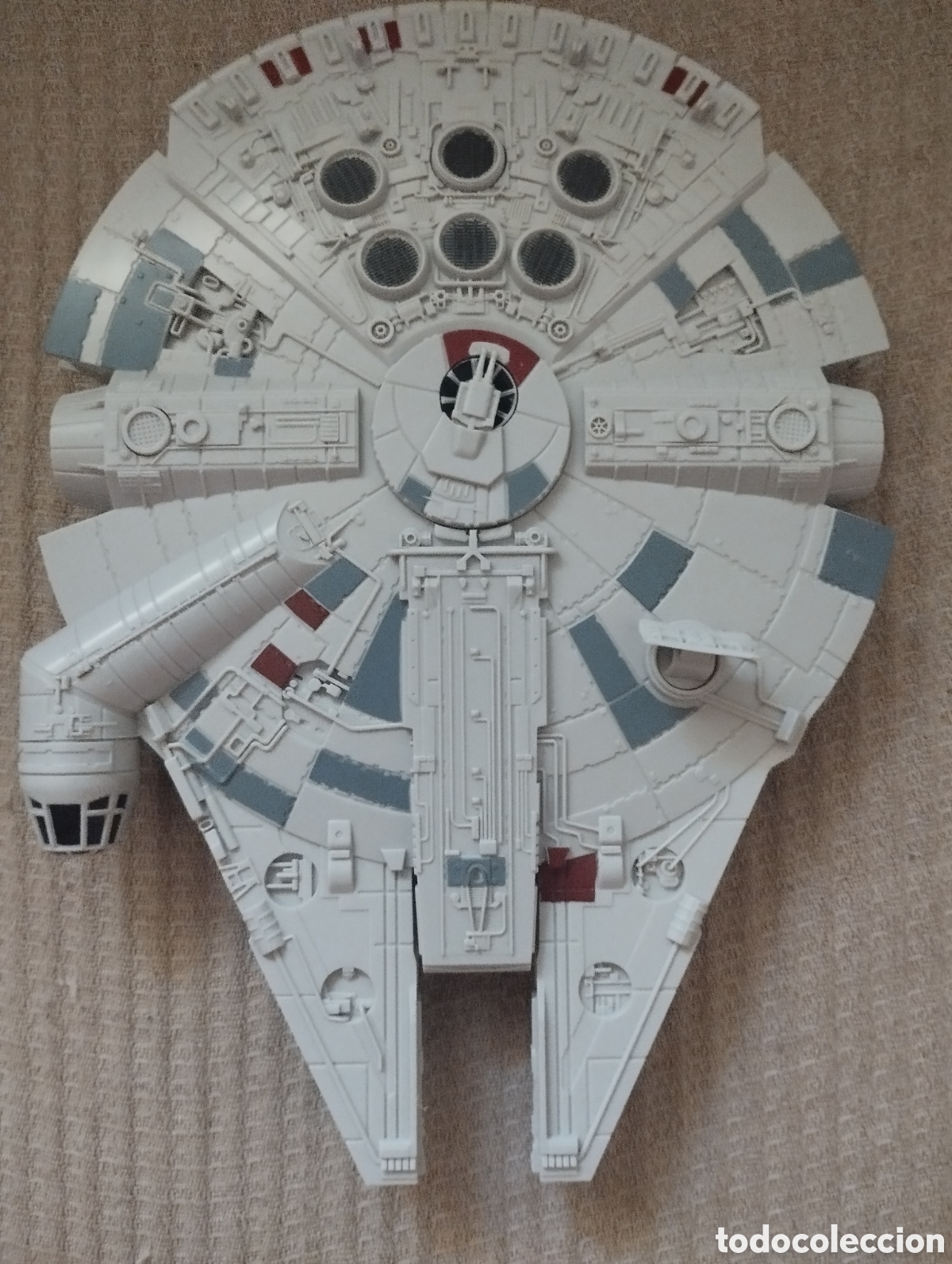 Figuras y mu&ntilde;ecos Star Wars: NAVE STAR WARS HALC&Oacute;N MILENARIO