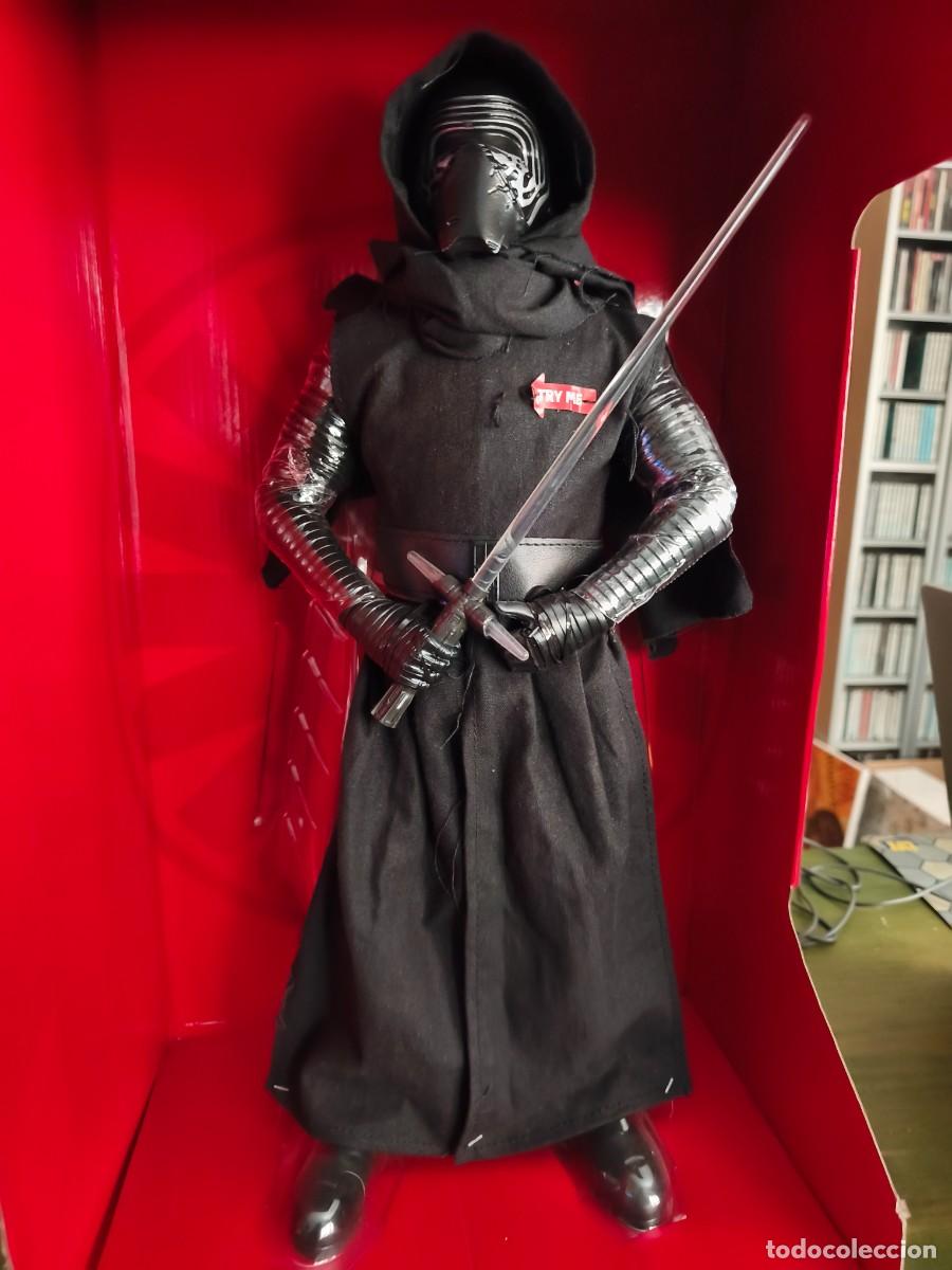 Figuras y mu&ntilde;ecos Star Wars: Kylo Ren. Animatronic Interactive Figure. Star Wars. Thinkway Direct LTD. Con caja.