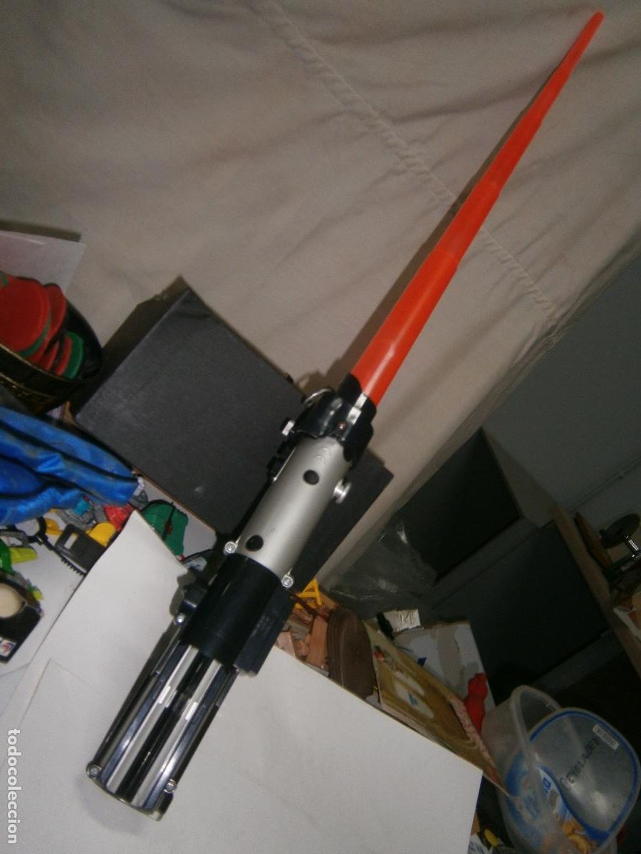 Figuras y mu&ntilde;ecos Star Wars: SABLE LASER DARTH VADER - Foto 3