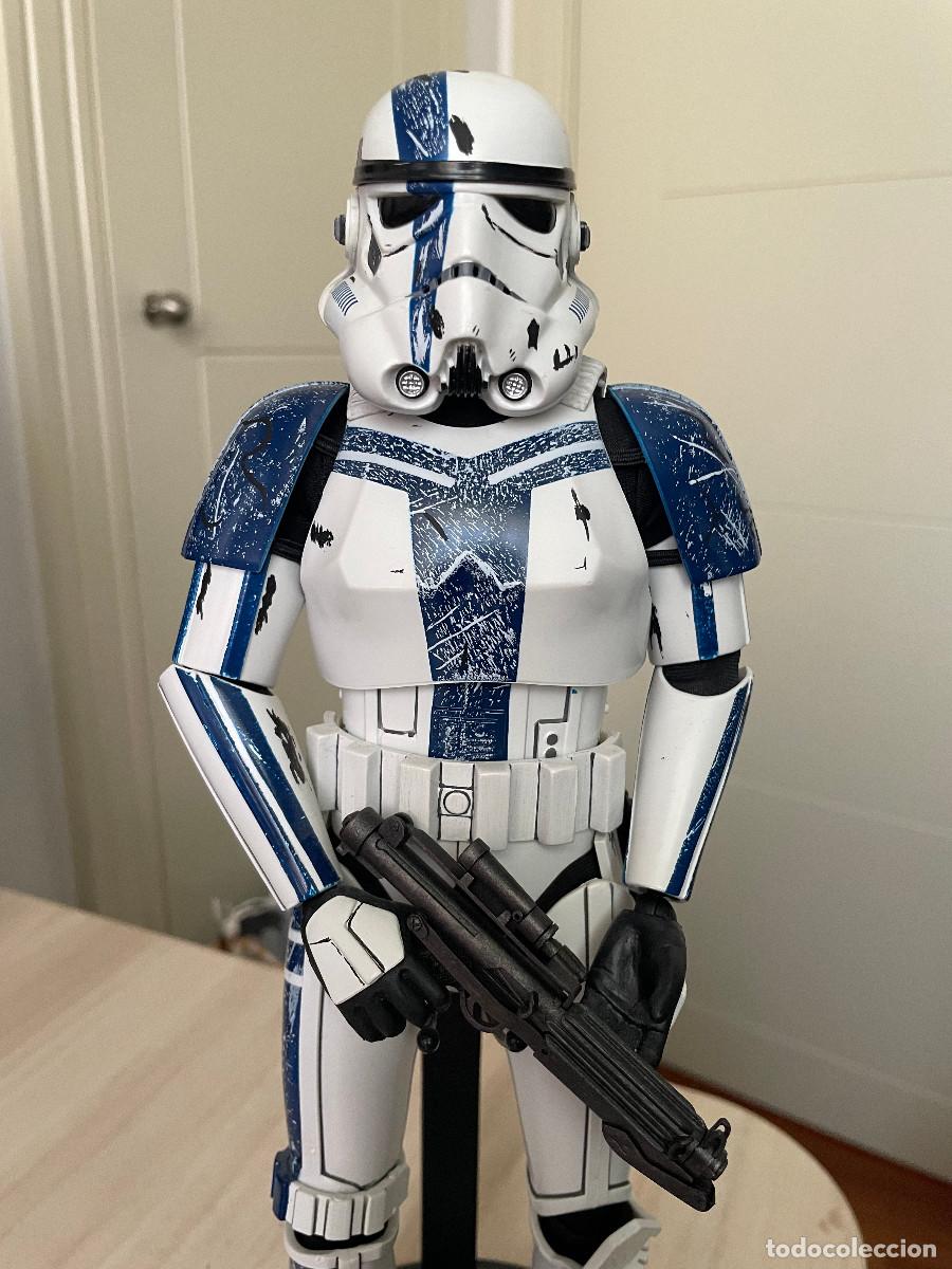 Figuras y mu&ntilde;ecos Star Wars: Star Wars. Sideshow. STORMTROOPER COMMANDER. En caja y completo. - Foto 2