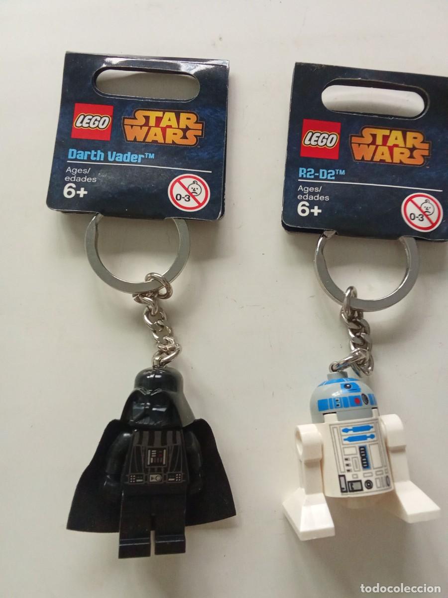 Figuras e Bonecos Star Wars: 2 llaveros LEGO STAR WARS excelente estado (Darth Vader / R2-D2 )