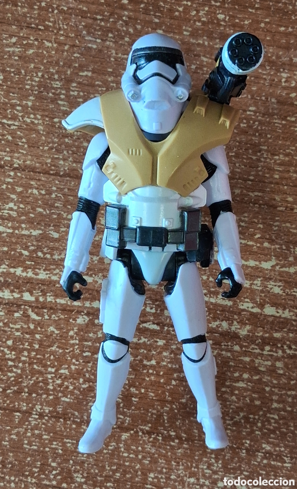 Figuras y mu&ntilde;ecos Star Wars: Finn (FN-2187) con armadura &rdquo;Armor Up&rdquo; de Hasbro.Star Wars