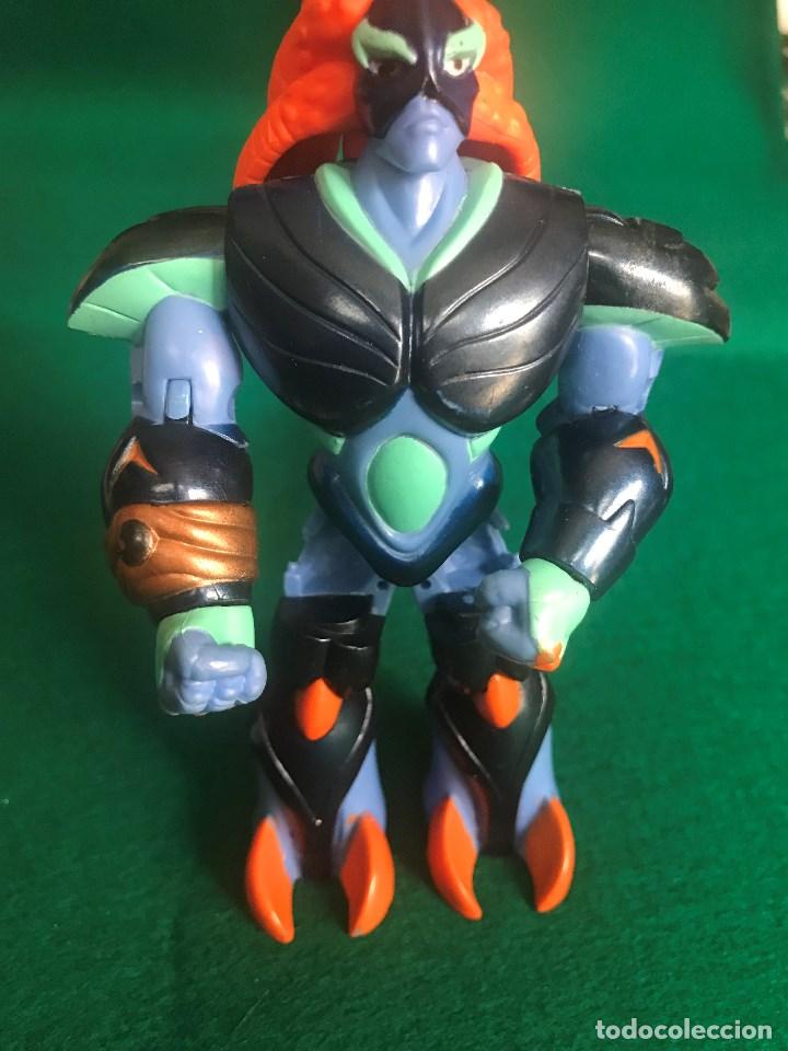 S5- Figura Guerrro en Plastico Duro Articulado