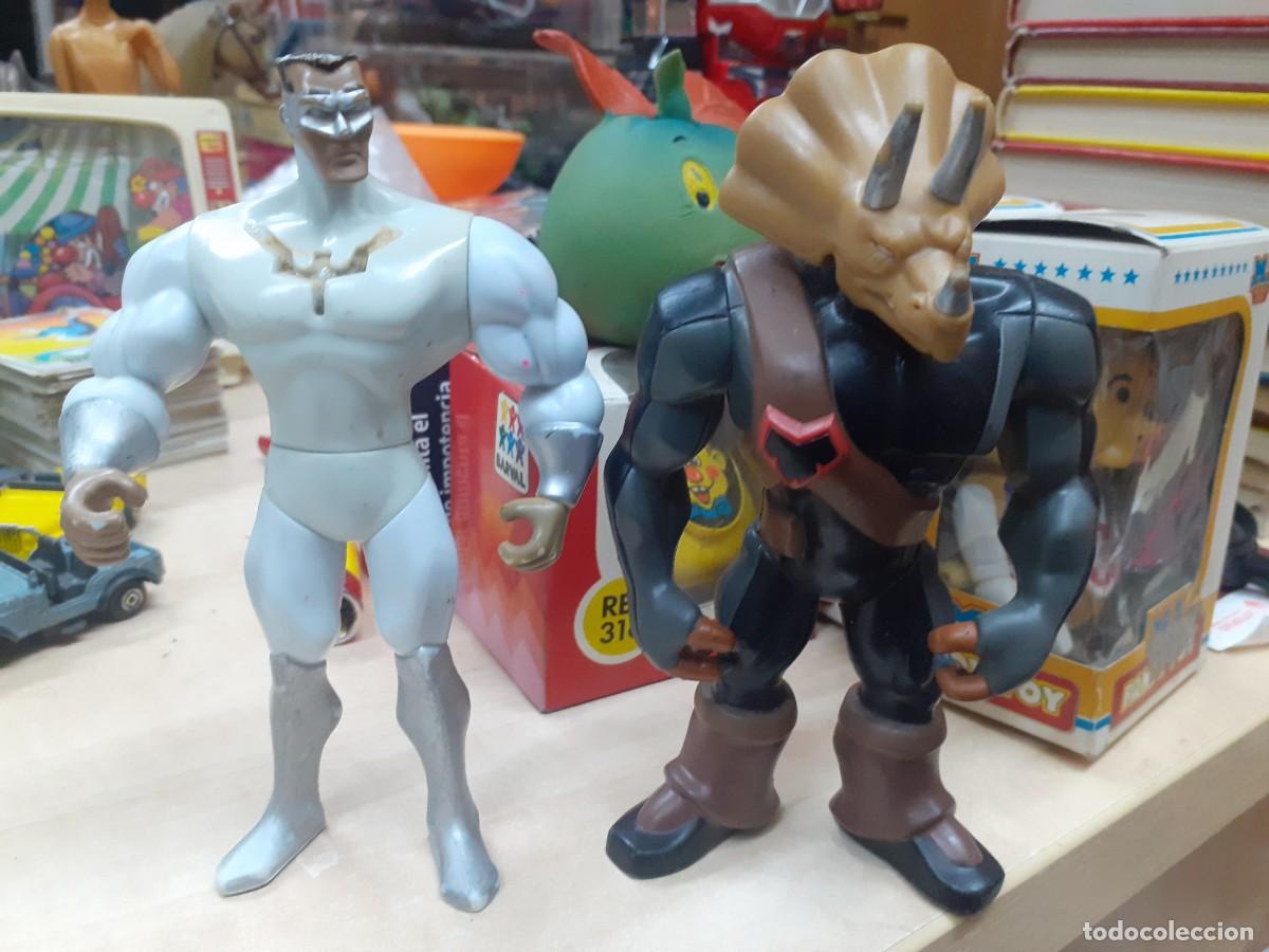 Figuras y mu&ntilde;ecos Tortugas Ninja: Lote de 2 figuras Mirage Studios 2004.Commander Mozar y Silver Sentry. - Foto 1