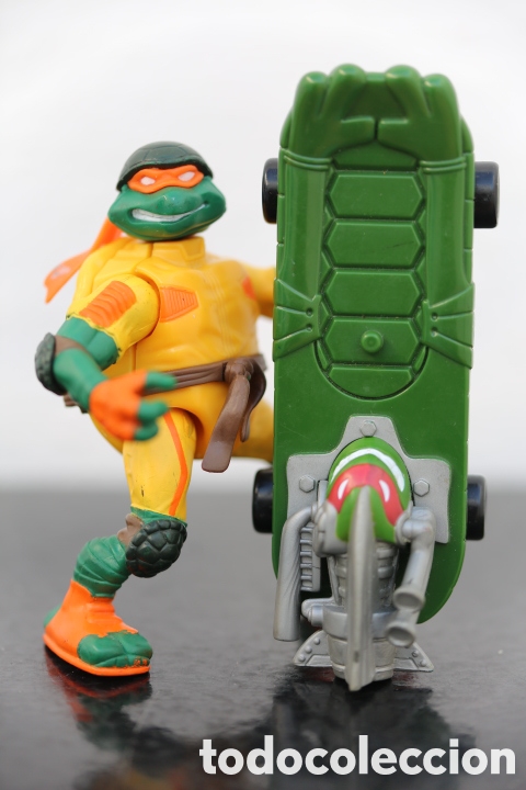 Figuras y Mu&ntilde;ecos Tortugas Ninja: TMNT. Thrashin' Mike. Figura Tortugas Ninja. Michelangelo Skateboard. Skate. Playmate 2003.