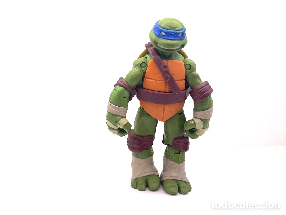 Figuras y Mu&ntilde;ecos Tortugas Ninja: Figura Articulada Personaje de las Tortugas Ninja. Leonardo . A&ntilde;o 2012. Viacom.