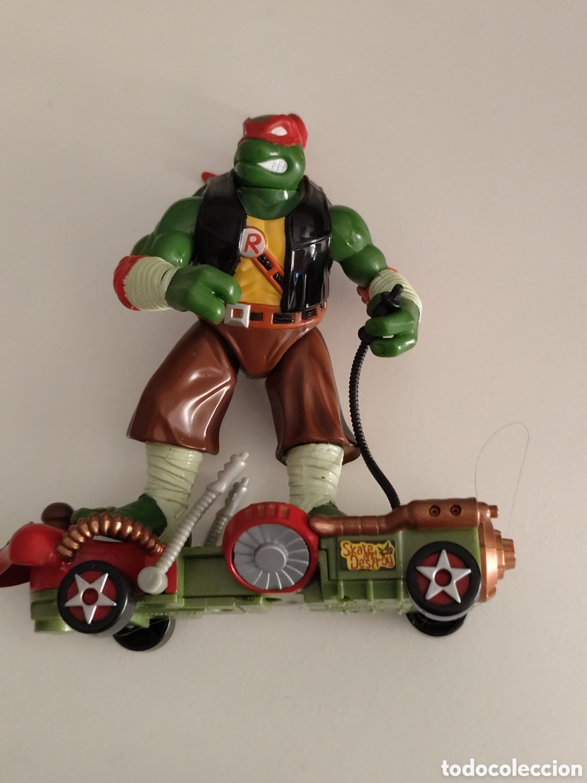 Figuras y mu&ntilde;ecos Tortugas Ninja: &laquo;Raphael&raquo; Tortuga Ninja sobre monopat&iacute;n