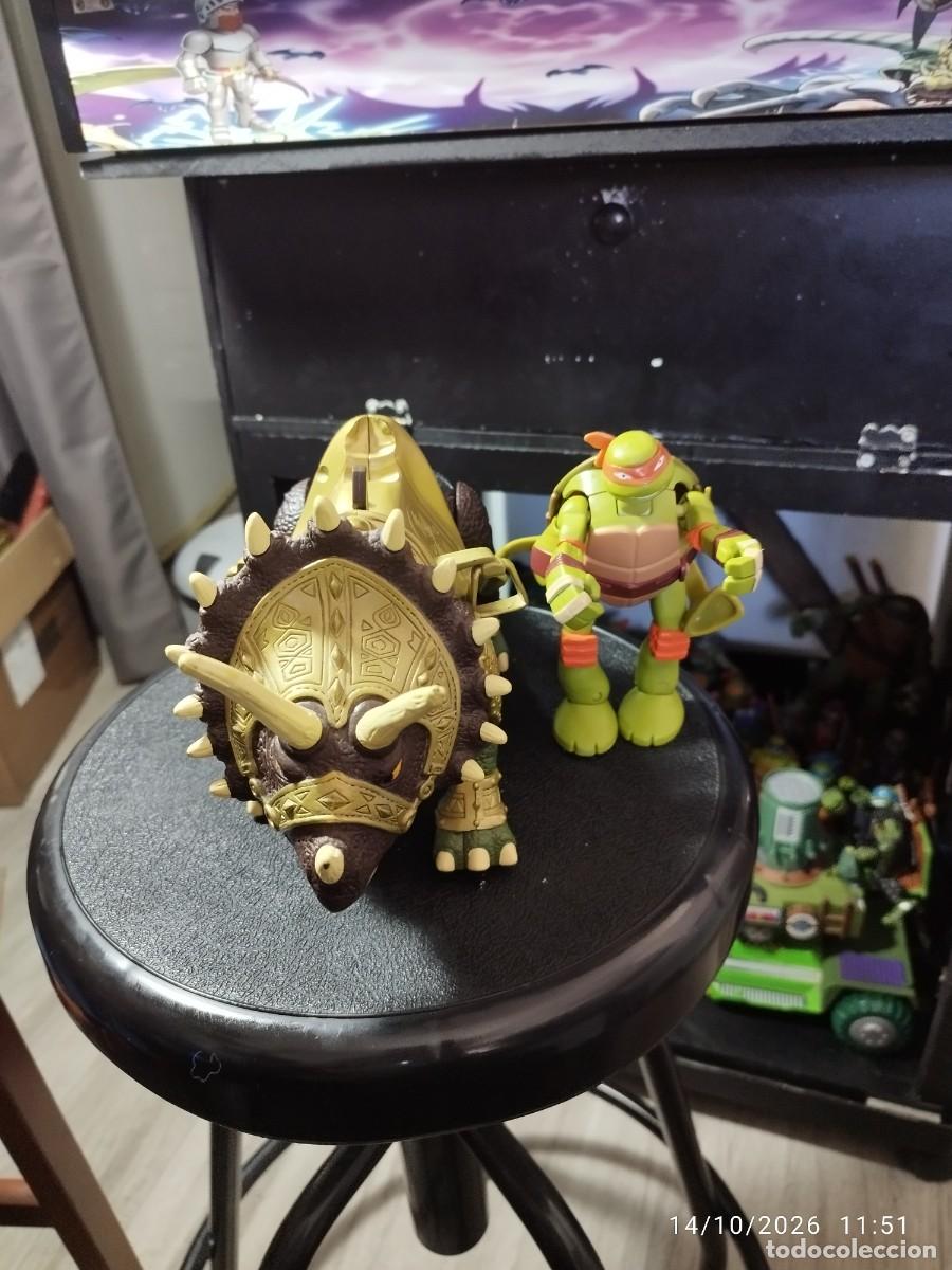 Figuras y mu&ntilde;ecos Tortugas Ninja: Figura Triceraptor y Tortuga Ninja