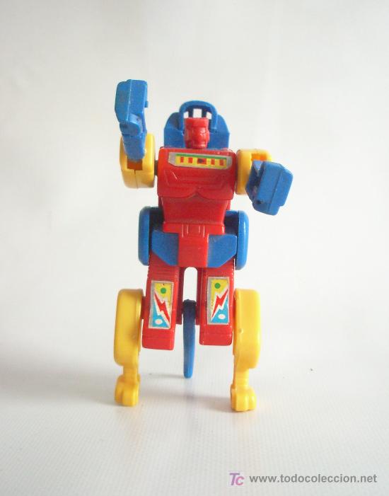 Figuras y mu&ntilde;ecos Transformers: Transformer con forma de perro. - Foto 2