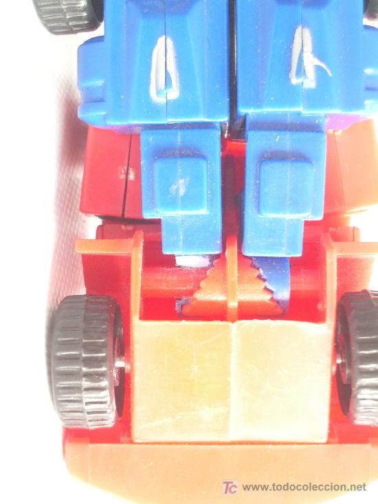 Figuras y mu&ntilde;ecos Transformers: Transformer con forma de cami&oacute;n. - Foto 2