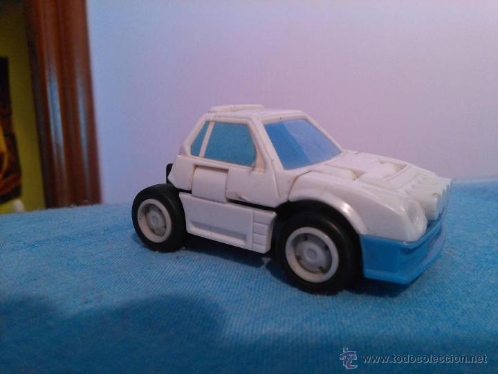 Figuras y mu&ntilde;ecos Transformers: AUTENTICO TRANSFORMER HASBRO TAKARA COCHE - Foto 2