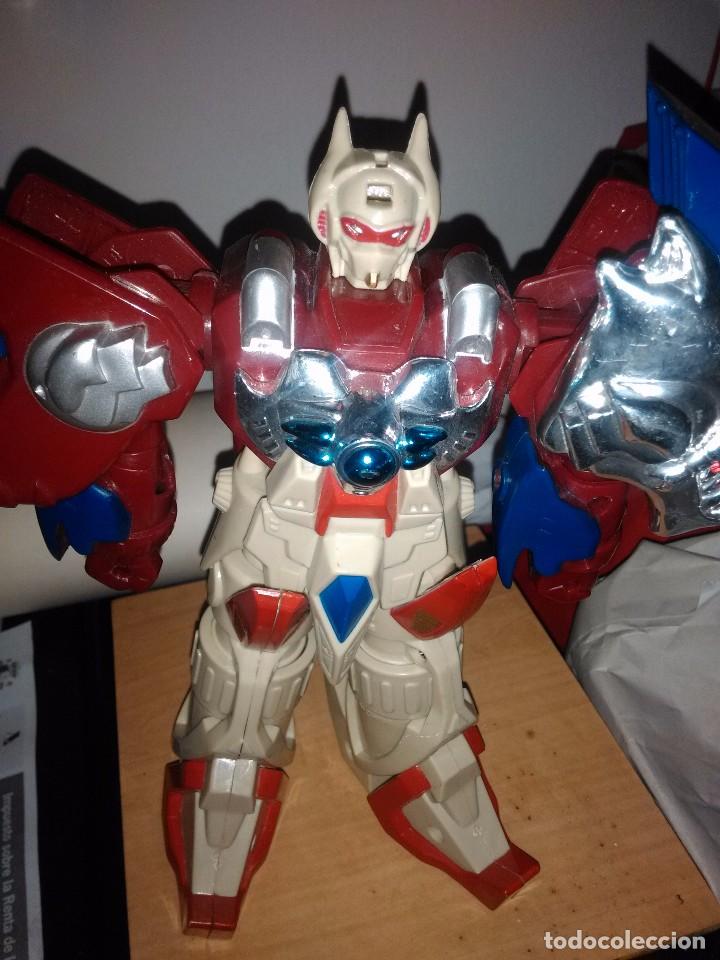 Figuras y mu&ntilde;ecos Transformers: FIGURA TIPO TRANSFORMERS. ARTICULABLE. - Foto 1
