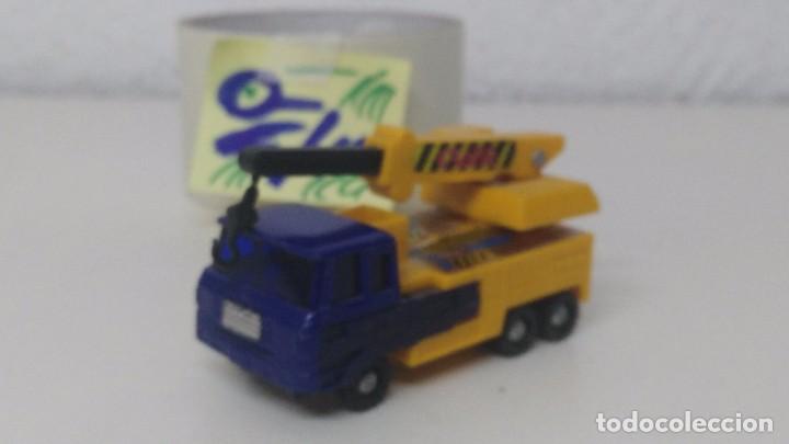 Figuras y mu&ntilde;ecos Transformers: antiguo camion transformes - Foto 1