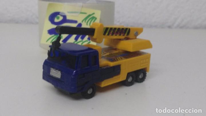 Figuras y mu&ntilde;ecos Transformers: antiguo camion transformes - Foto 2