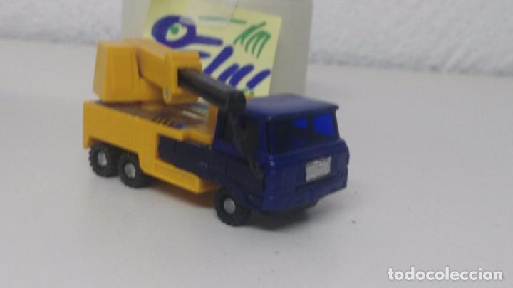 Figuras y mu&ntilde;ecos Transformers: antiguo camion transformes - Foto 3