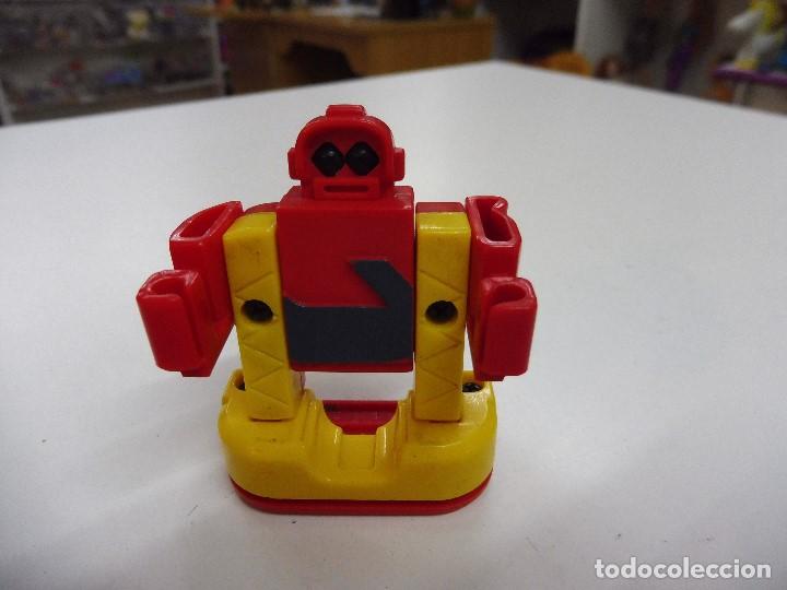 Figuras y mu&ntilde;ecos Transformers: Robot transformer letra Q - Foto 6