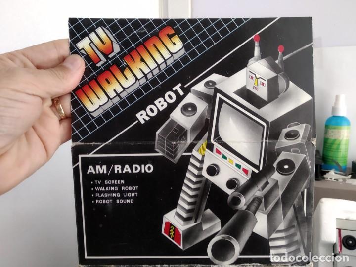 Figuras y mu&ntilde;ecos Transformers: ANTIGUO TELEVISOR TRANSFORMES  TV  WALKING ROBOT - Foto 7
