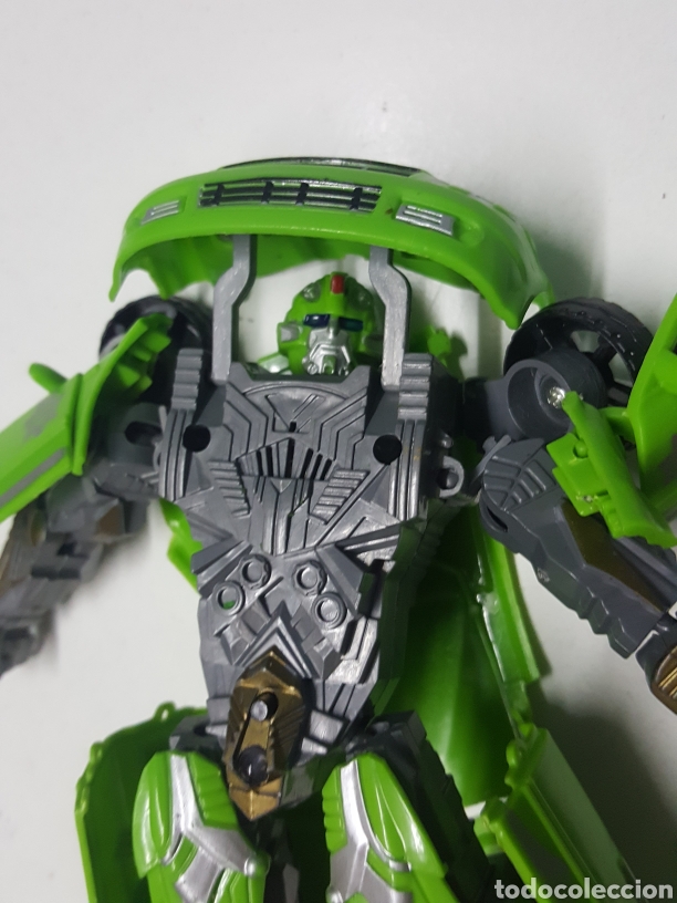 Figuras y mu&ntilde;ecos Transformers: Figura Bumblebee verde transformers convertible en coche de 17 cms largo - Foto 2