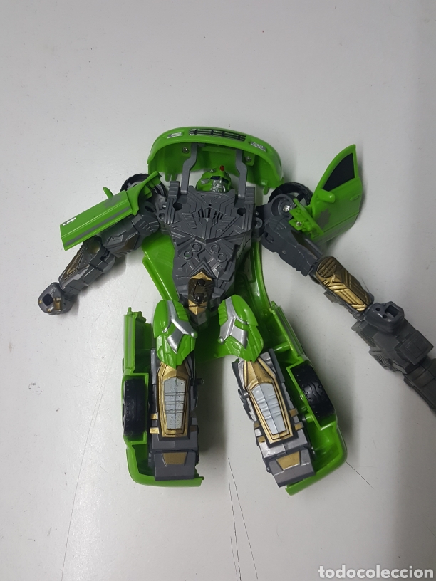 Figuras y mu&ntilde;ecos Transformers: Figura Bumblebee verde transformers convertible en coche de 17 cms largo - Foto 1