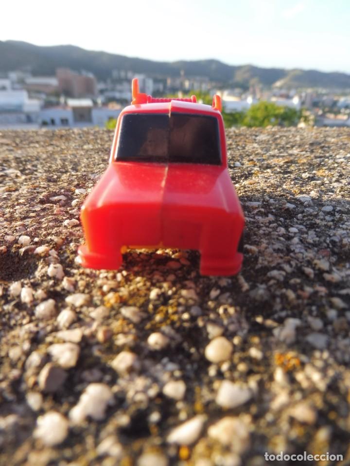 Figuras y mu&ntilde;ecos Transformers: Transformers mini micro cami&oacute;n rojo sin marca bootleg pl&aacute;stico kiosko - Foto 4
