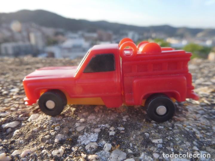 Figuras y mu&ntilde;ecos Transformers: Transformers mini micro cami&oacute;n rojo sin marca bootleg pl&aacute;stico kiosko - Foto 2
