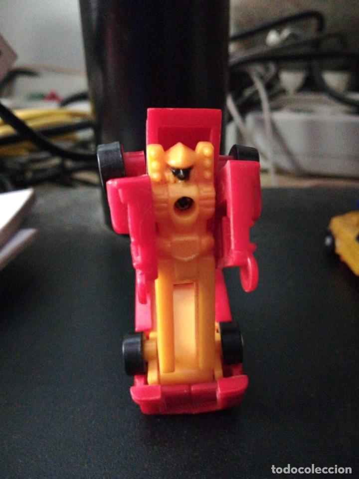 Figuras y mu&ntilde;ecos Transformers: Transformers mini micro cami&oacute;n rojo sin marca bootleg pl&aacute;stico kiosko - Foto 3