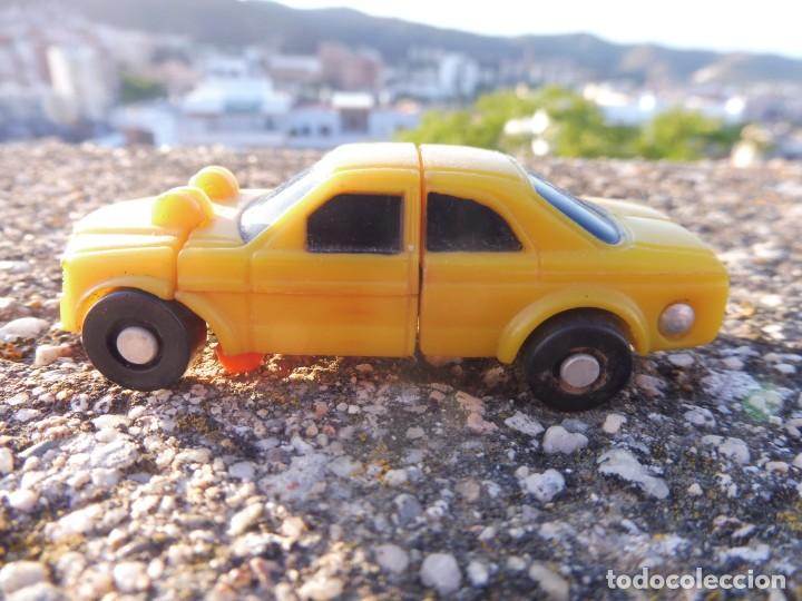 Figuras y mu&ntilde;ecos Transformers: Transformers mini micro coche amarillo sin marca bootleg pl&aacute;stico kiosko - Foto 2