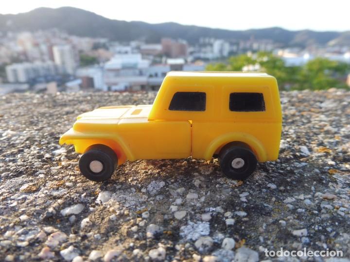 Figuras y mu&ntilde;ecos Transformers: Transformers mini micro jeep amarillo sin marca bootleg pl&aacute;stico kiosko - Foto 4