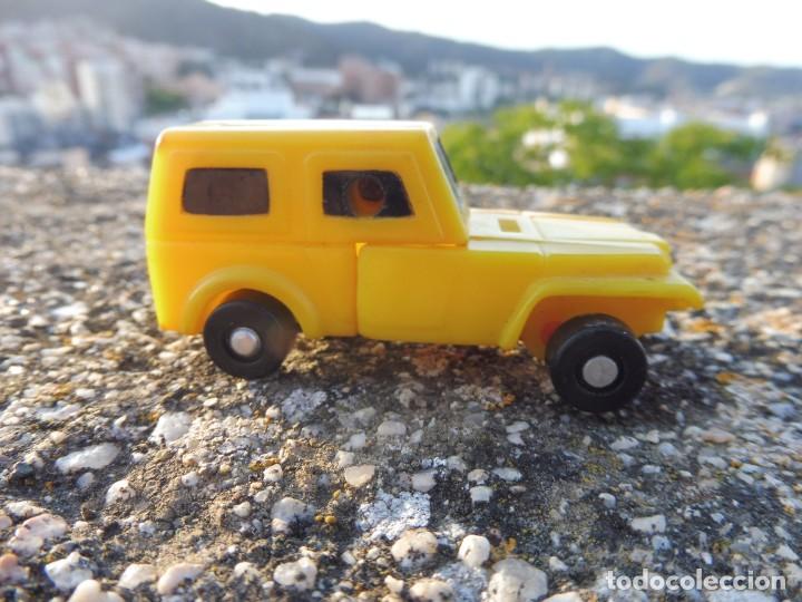 Figuras y mu&ntilde;ecos Transformers: Transformers mini micro jeep amarillo sin marca bootleg pl&aacute;stico kiosko - Foto 6