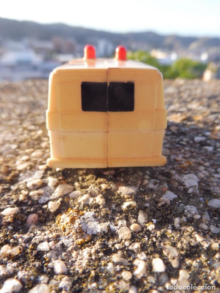Figuras y mu&ntilde;ecos Transformers: Transformers mini micro ambulancia sin marca bootleg pl&aacute;stico kiosko - Foto 4