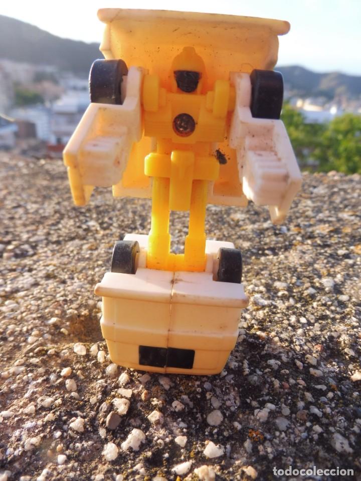 Figuras y mu&ntilde;ecos Transformers: Transformers mini micro ambulancia sin marca bootleg pl&aacute;stico kiosko - Foto 1