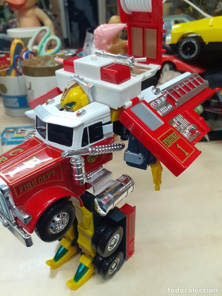 Figuras y mu&ntilde;ecos Transformers: Transformer cami&oacute;n de bomberos KENWORTH. - Foto 11