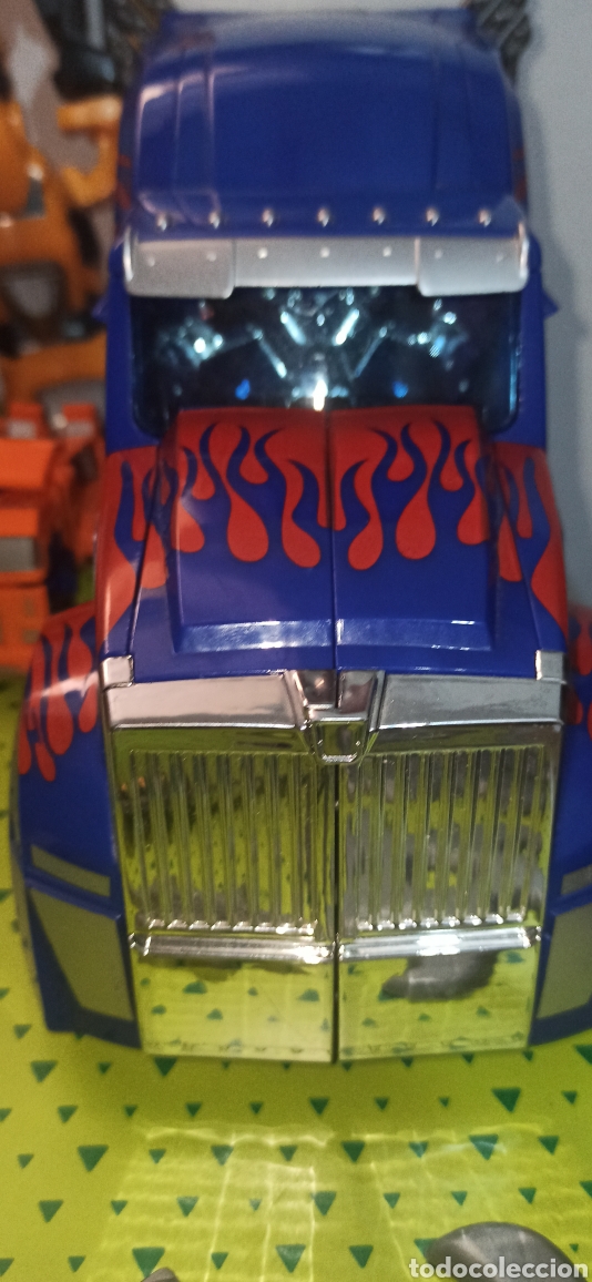 Figuras y mu&ntilde;ecos Transformers: CAMIONES Y HELIC&Oacute;PTERO ROBOT OBTIMUS PRAY - Foto 2