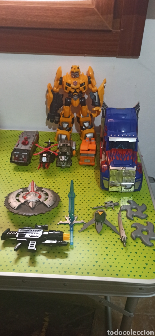 Figuras y mu&ntilde;ecos Transformers: CAMIONES Y HELIC&Oacute;PTERO ROBOT OBTIMUS PRAY - Foto 1