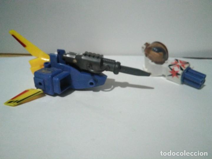 Figuras y mu&ntilde;ecos Transformers: lote juguetes de piezas y transformers - Foto 9