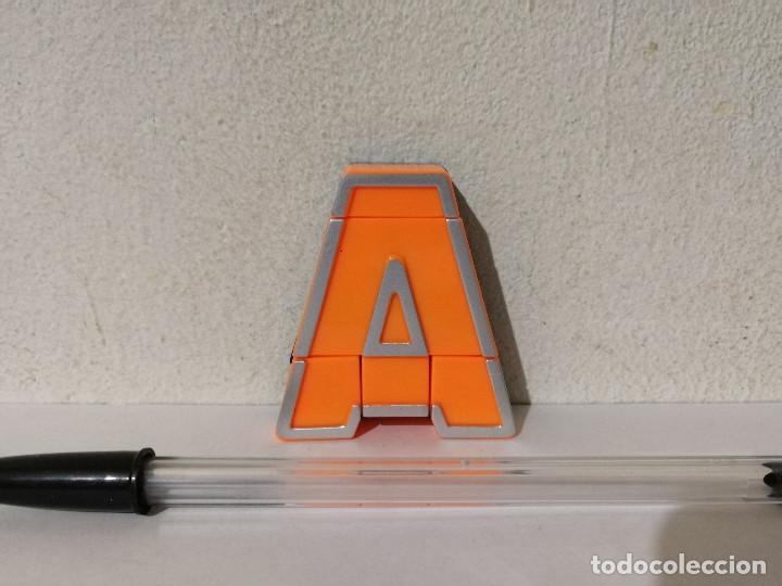 Figuras y mu&ntilde;ecos Transformers: LETRABOT - LETRA A NARANJA - LETRABOTS - ROBOT - Foto 1